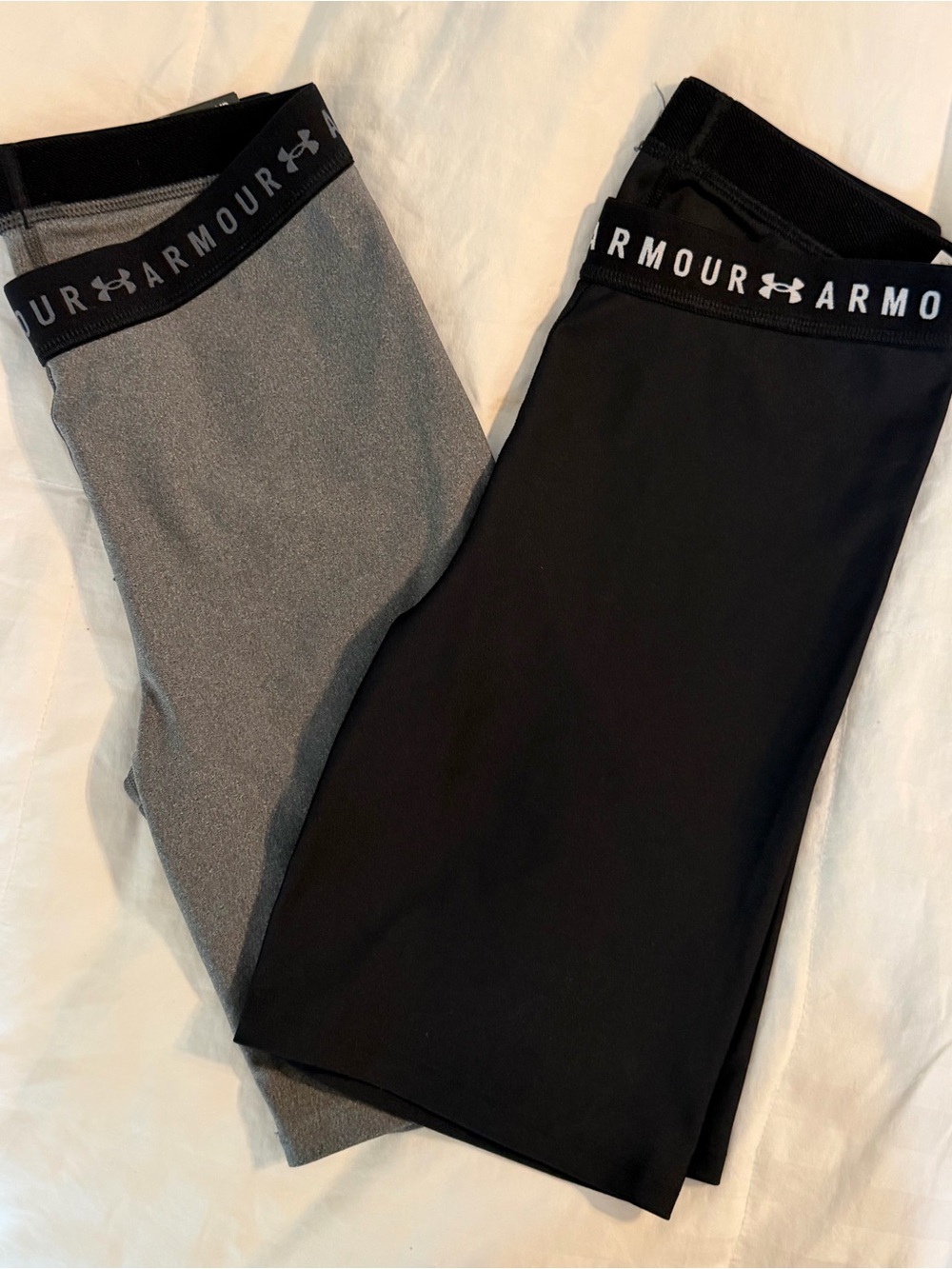 Under Armour Women’s Performance shorts - Black & Gray
